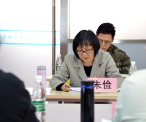 機電系黨支部書記 朱儉